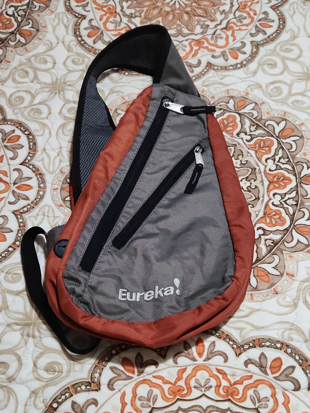 Eureka Men's Sling Bag in Rust and Gray